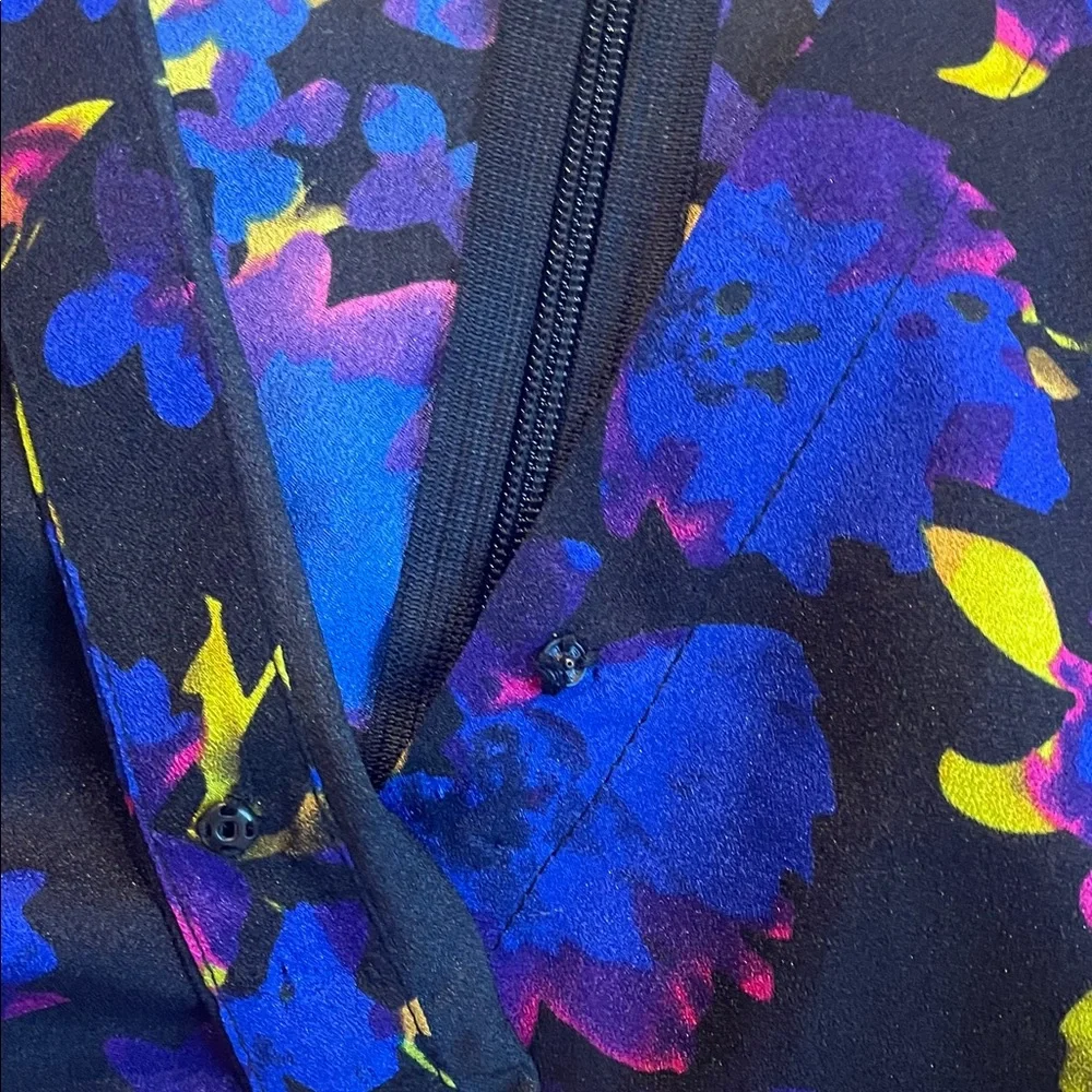 🌟 Yumi Kim Black, Floral Design Wrap Romper - Picture 11 of 14